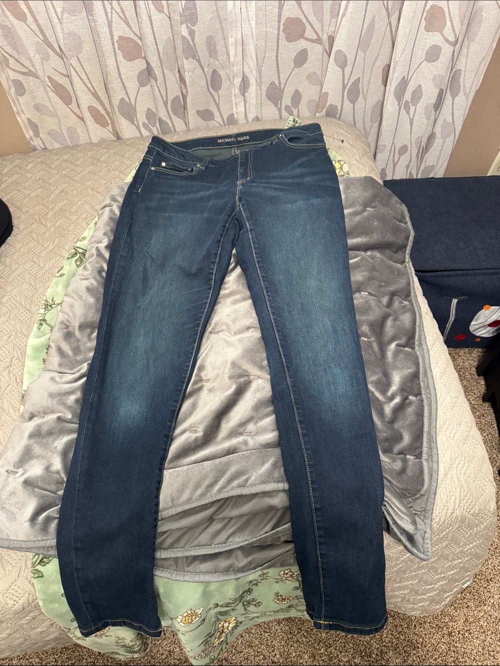 Michael Kors Women's Dark Indigo skinny 
Jeans
